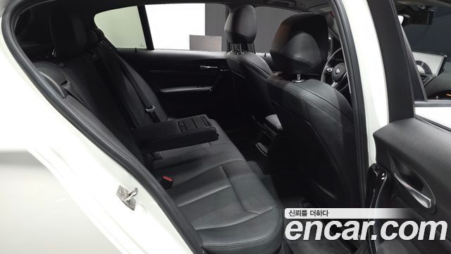 BMW 1-Series 2016 — photo 17
