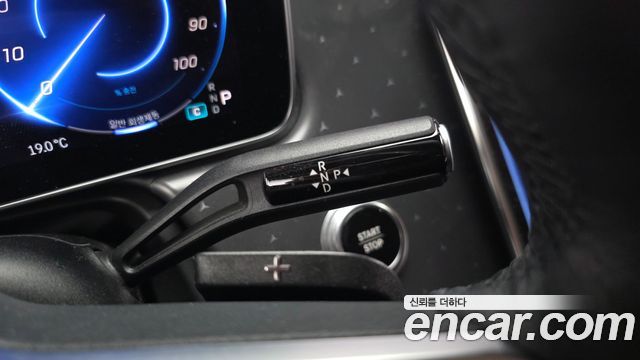 Mercedes-Benz EQE 2023 — photo 12