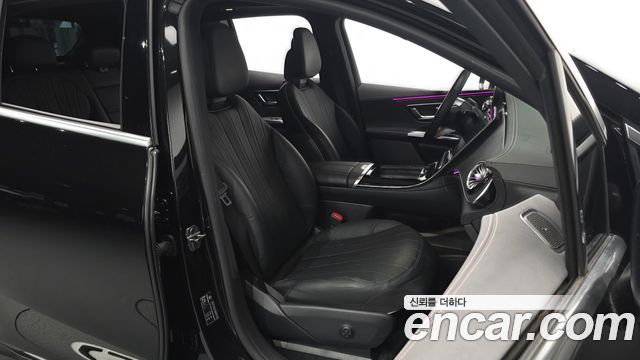 Mercedes-Benz EQE 2023 — photo 16