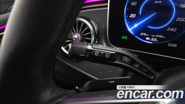 Mercedes-Benz EQE 2023 — photo 37