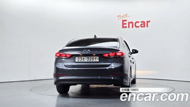 Hyundai AVANTE 2018 — photo 4