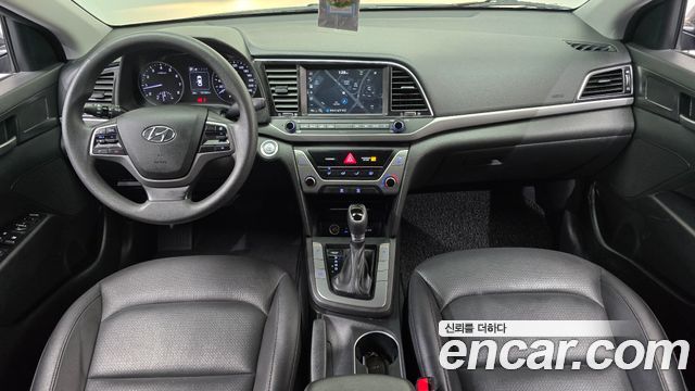 Hyundai AVANTE 2018 — photo 7