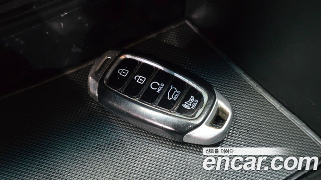 Hyundai Santafe 2020 — photo 22
