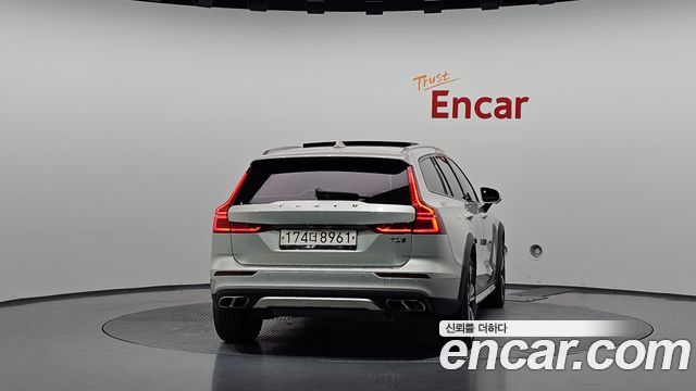Volvo V60 2020 — photo 4