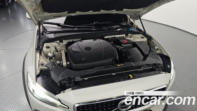 Volvo V60 2020 — photo 6
