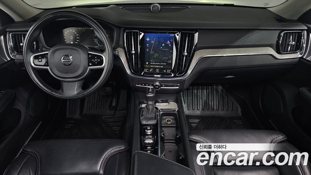 Volvo V60 2020 — photo 10