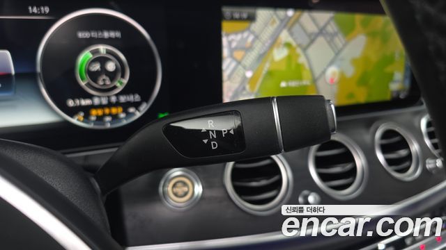 Mercedes-Benz E-Class 2018 — photo 9
