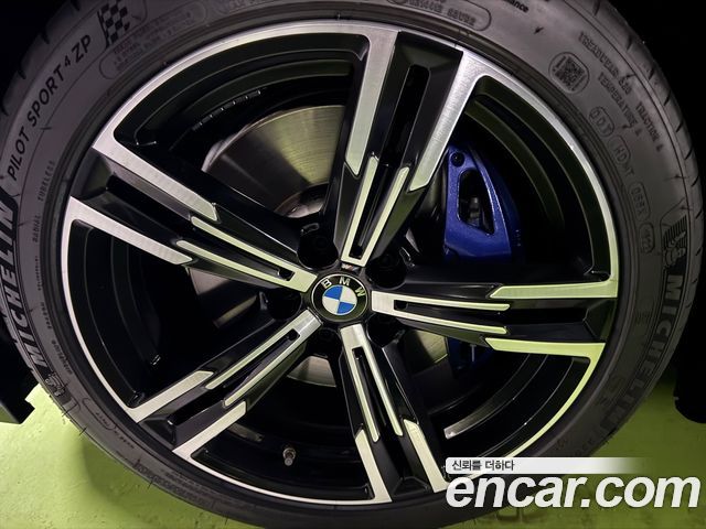 BMW 3-Series 2023 — photo 10