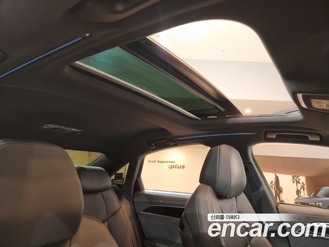 Audi A8 2024 — photo 12