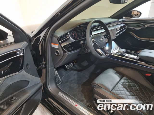 Audi A8 2024 — photo 14
