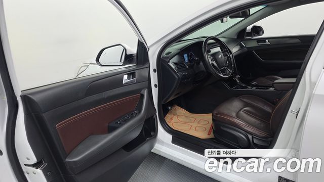 Hyundai Sonata 2017 — photo 13