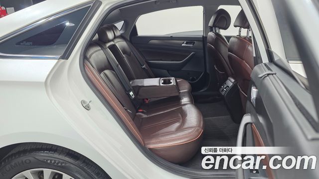 Hyundai Sonata 2017 — photo 17