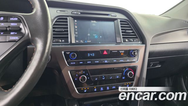 Hyundai Sonata 2017 — photo 18