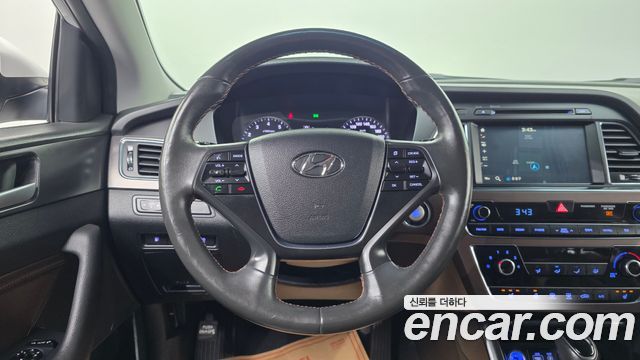 Hyundai Sonata 2017 — photo 19
