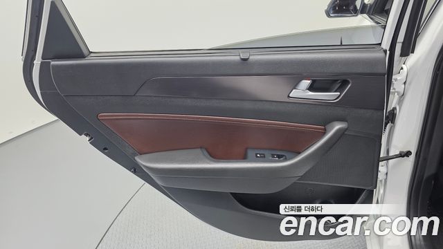 Hyundai Sonata 2017 — photo 15