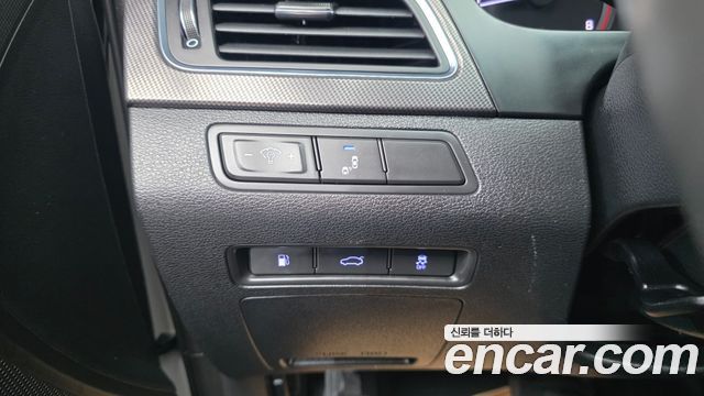 Hyundai Sonata 2017 — photo 28
