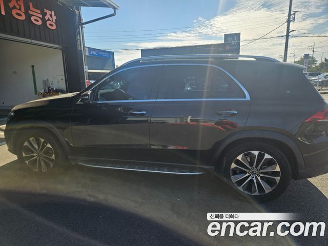 Mercedes-Benz GLE-Class 2021 — photo 4