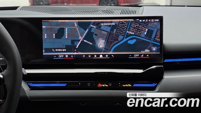 BMW 5-Series 2024 — photo 15