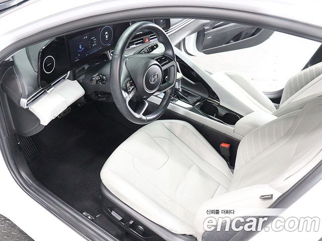 Hyundai AVANTE 2021 — photo 10