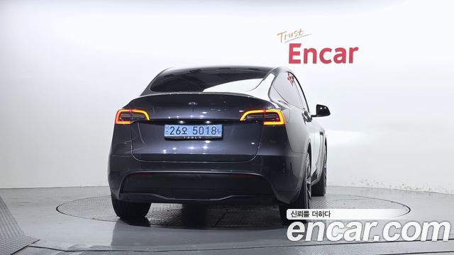 Tesla Model Y 2021 — photo 4