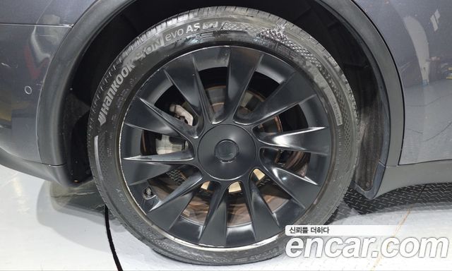 Tesla Model Y 2021 — photo 5
