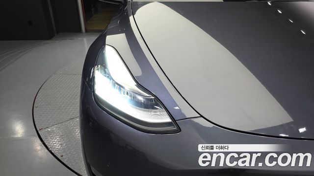 Tesla Model Y 2021 — photo 8