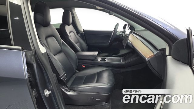 Tesla Model Y 2021 — photo 16
