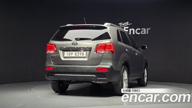 Kia Sorento 2011 — photo 4