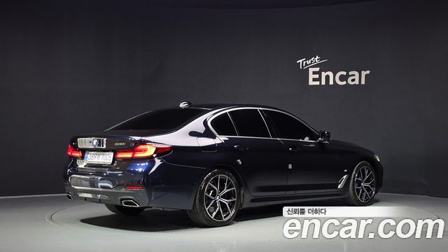 BMW 5-Series 2023 — photo 2