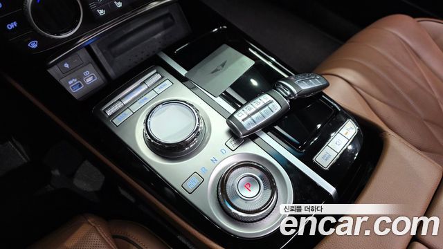Genesis G80 2023 — photo 12