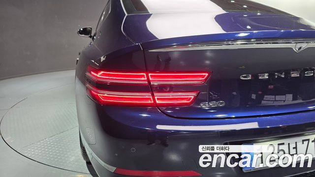 Genesis G80 2023 — photo 9