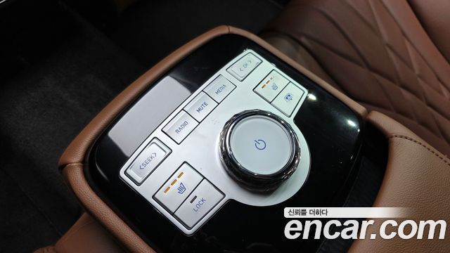Genesis G80 2023 — photo 29