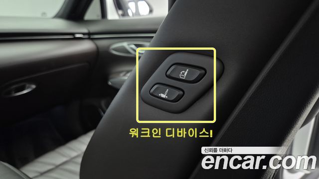 Genesis GV70 2021 — photo 13