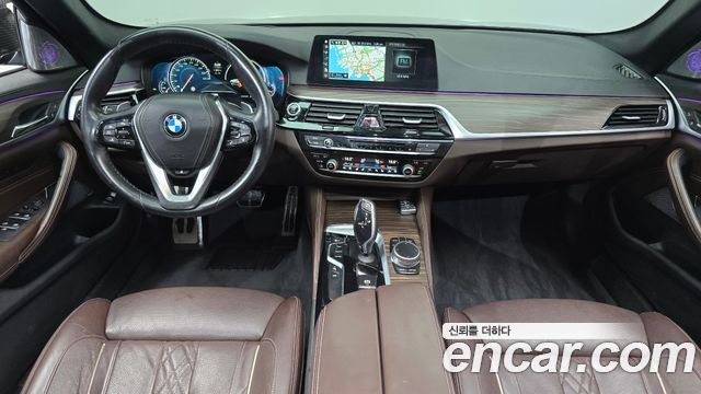 BMW 5-Series 2017 — photo 7