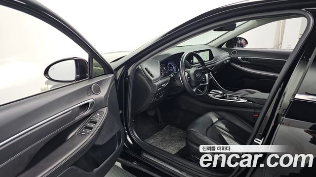 Hyundai Sonata 2022 — photo 13