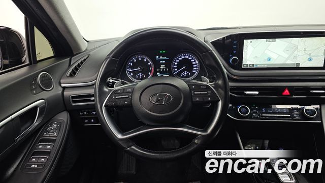 Hyundai Sonata 2022 — photo 18