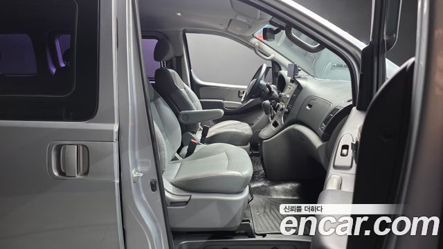 Hyundai Starex 2014 — photo 11