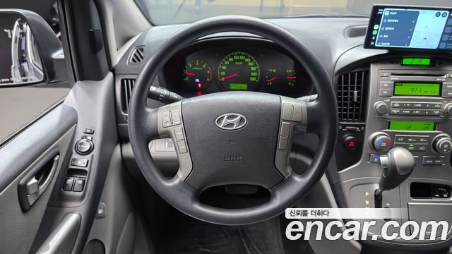 Hyundai Starex 2014 — photo 13