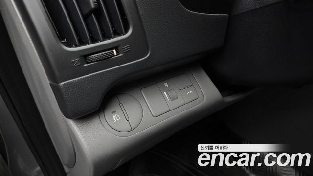 Hyundai Starex 2014 — photo 19