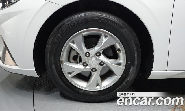 Hyundai AVANTE 2021 — photo 5