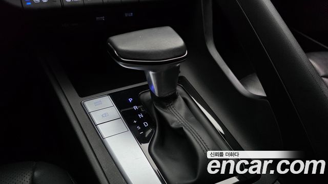 Hyundai AVANTE 2021 — photo 12