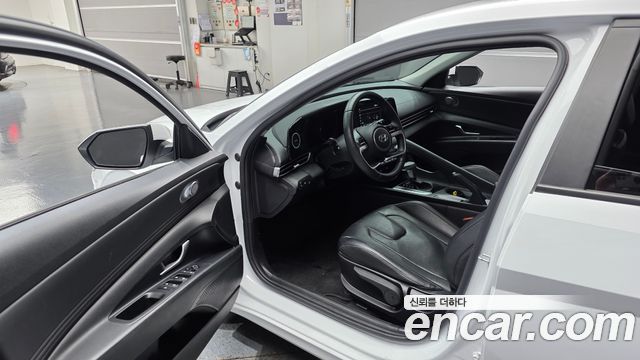 Hyundai AVANTE 2021 — photo 13