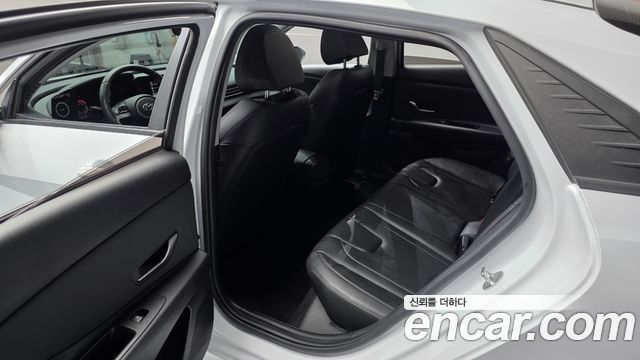 Hyundai AVANTE 2021 — photo 25