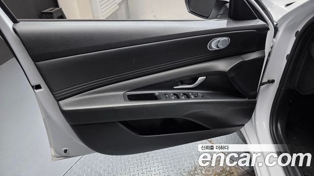 Hyundai AVANTE 2021 — photo 14