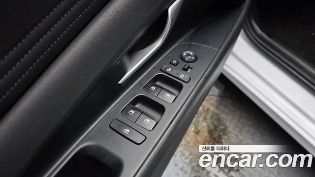 Hyundai AVANTE 2021 — photo 29