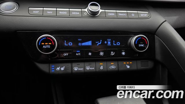 Hyundai AVANTE 2021 — photo 30