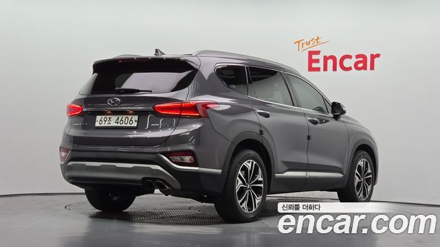 Hyundai Santafe 2019 — photo 2
