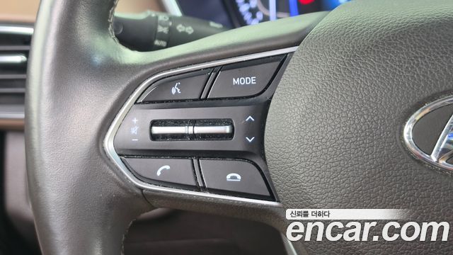 Hyundai Santafe 2019 — photo 22