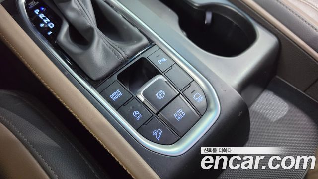 Hyundai Santafe 2019 — photo 28