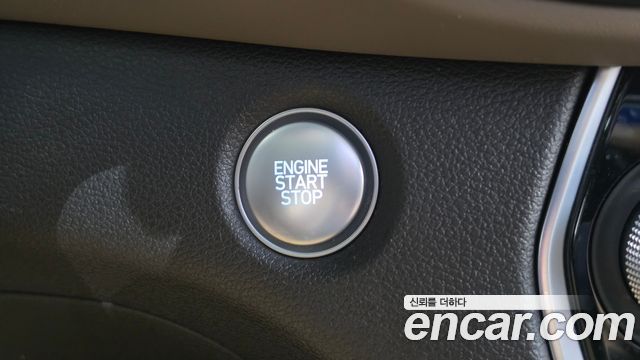 Hyundai Santafe 2019 — photo 29